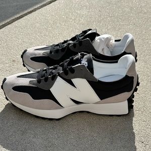 New Balance 327–NEW!